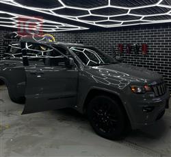 جیپ گراند شیرۆکی